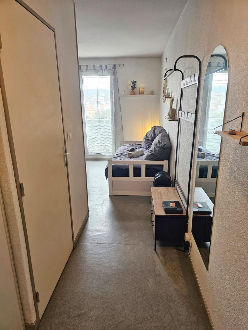 Facade/entrance, Bed, Photo of the whole room, Bedroom