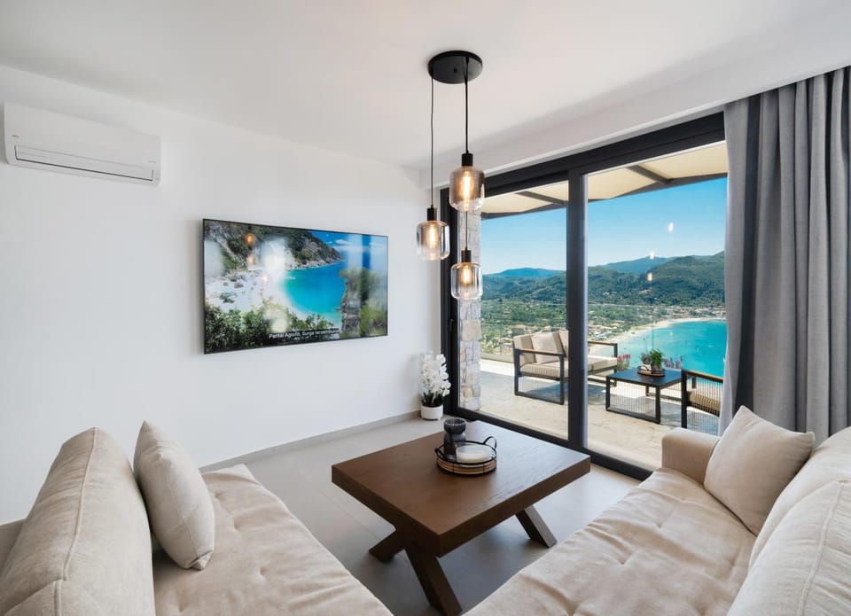 TV and multimedia, Balcony/Terrace, Seating area, Sea view
