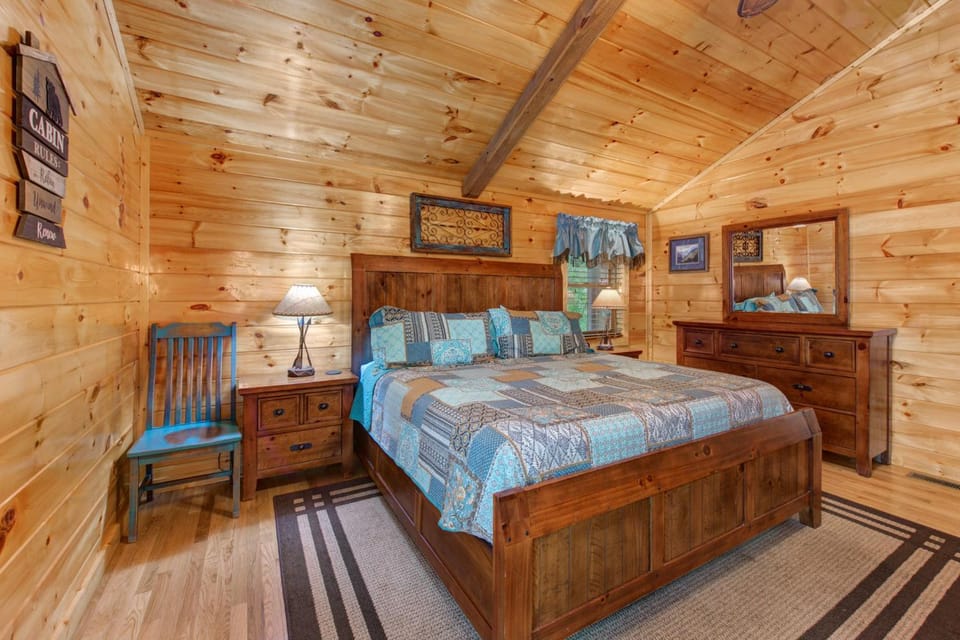 Misty Mountain Cabin By Avada Properties Cabin in Pigeon Forge