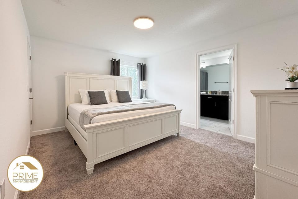New Themed Rooms 5BR Near AttractionsResort House in Kissimmee