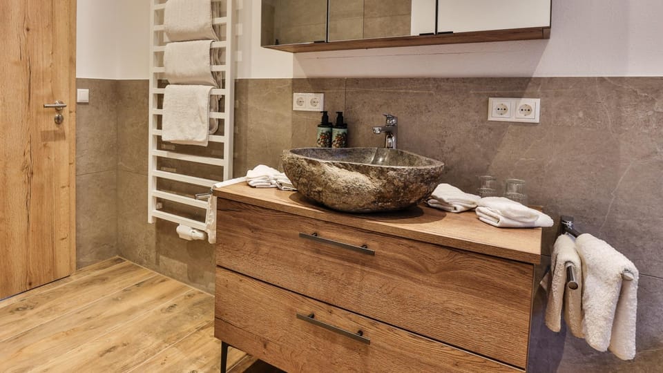 Shower, Bathroom, Bath, towels