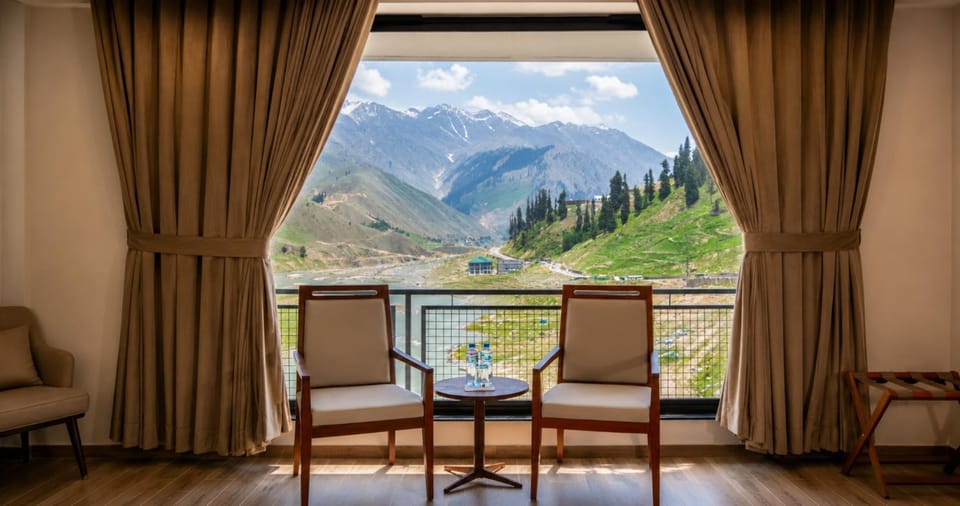 Day, Natural landscape, View (from property/room), Balcony/Terrace, Mountain view, River view