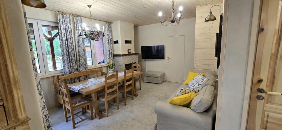 Communal lounge/ TV room, Living room, fireplace
