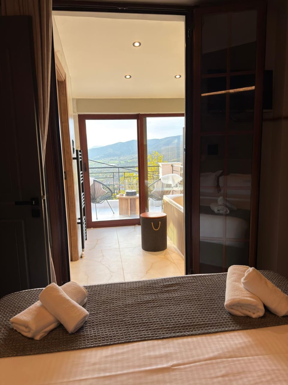 Bedroom, City view, Mountain view