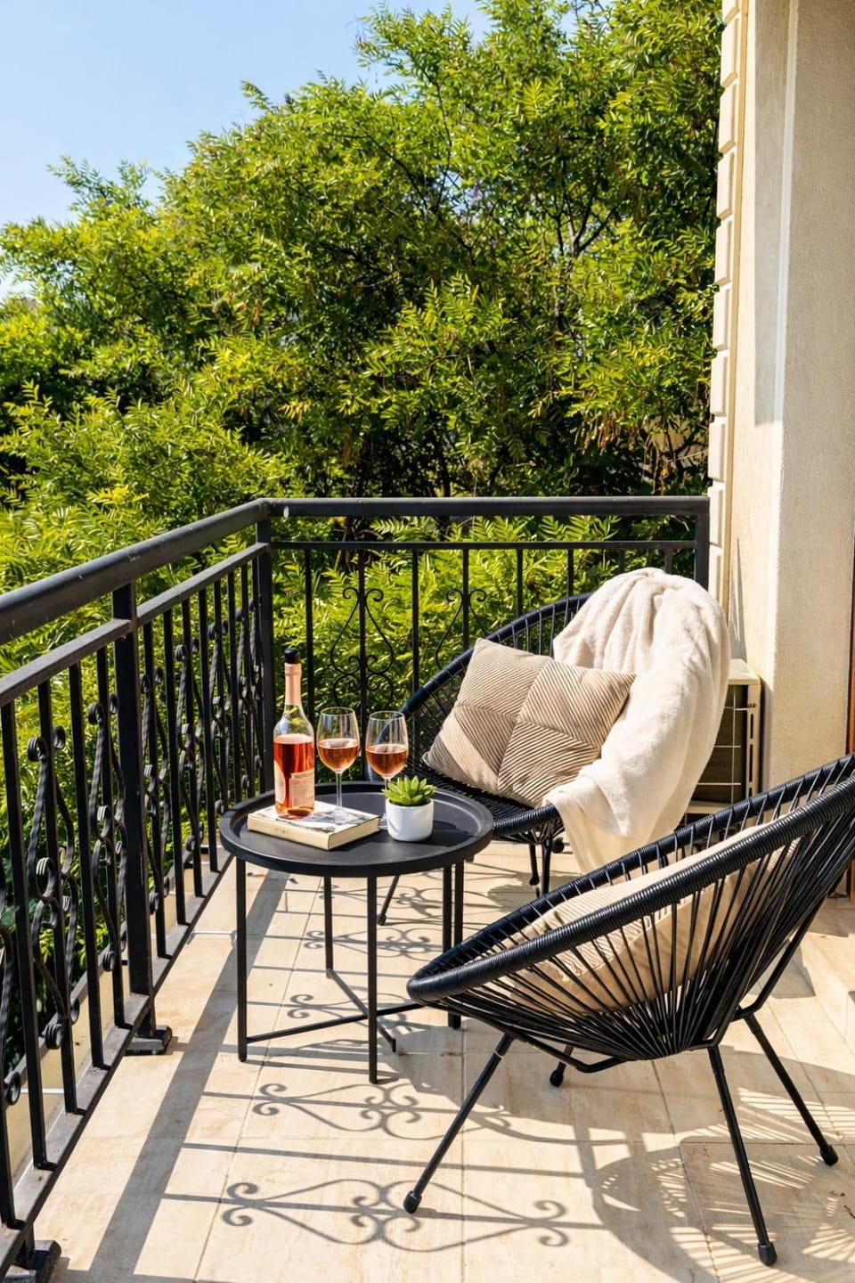 Two-Bedroom Apartment with Kitchen Apartment in Varna