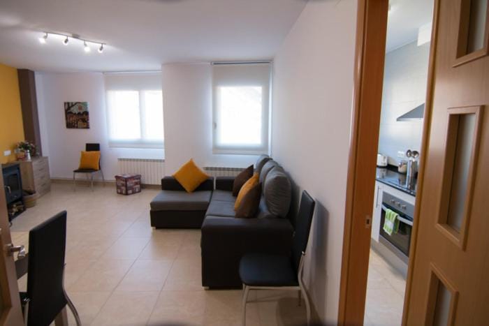 Day, Living room
