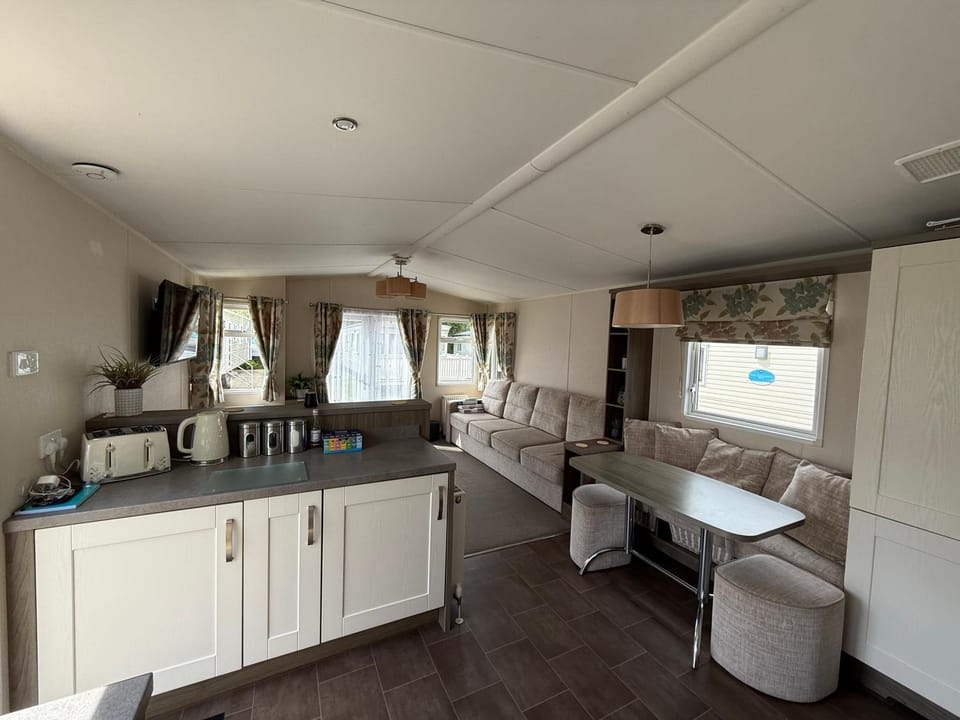 Modern 6 birth caravan Hunstanton Norfolk House in Hunstanton