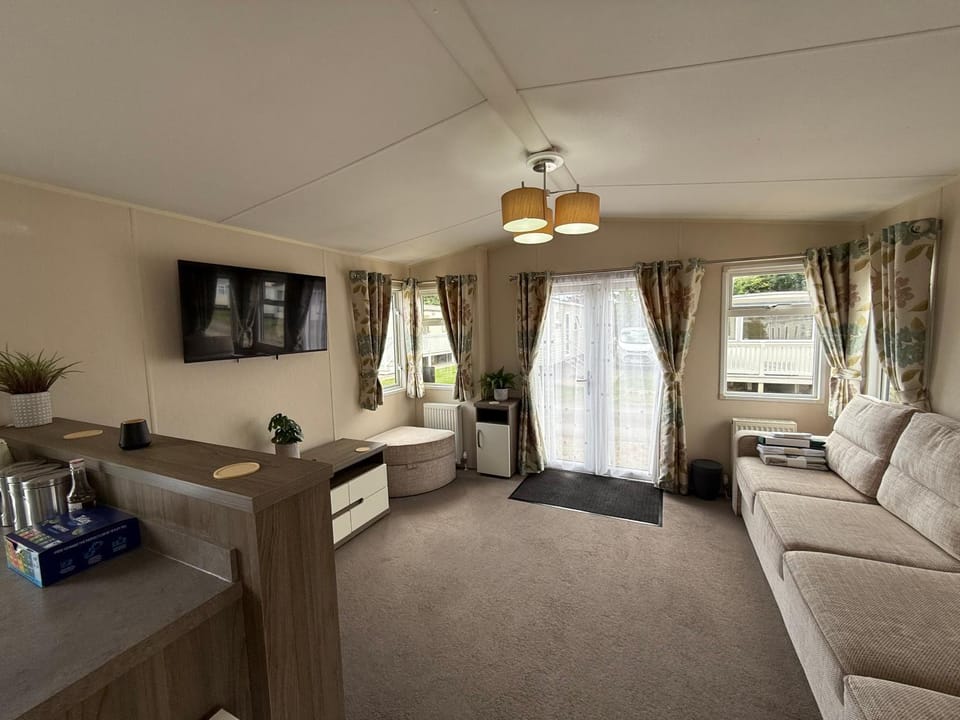 Modern 6 birth caravan Hunstanton Norfolk House in Hunstanton