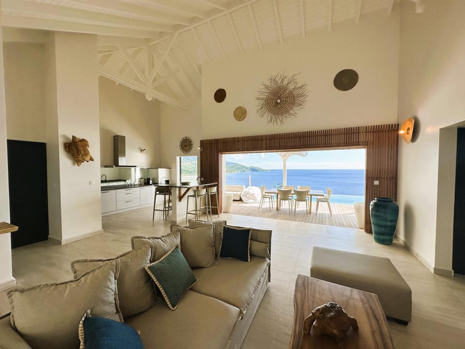 Living room, Sea view