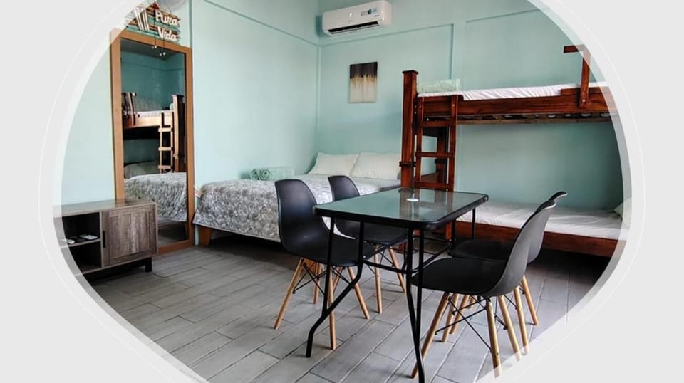 Photo of the whole room, Dining area