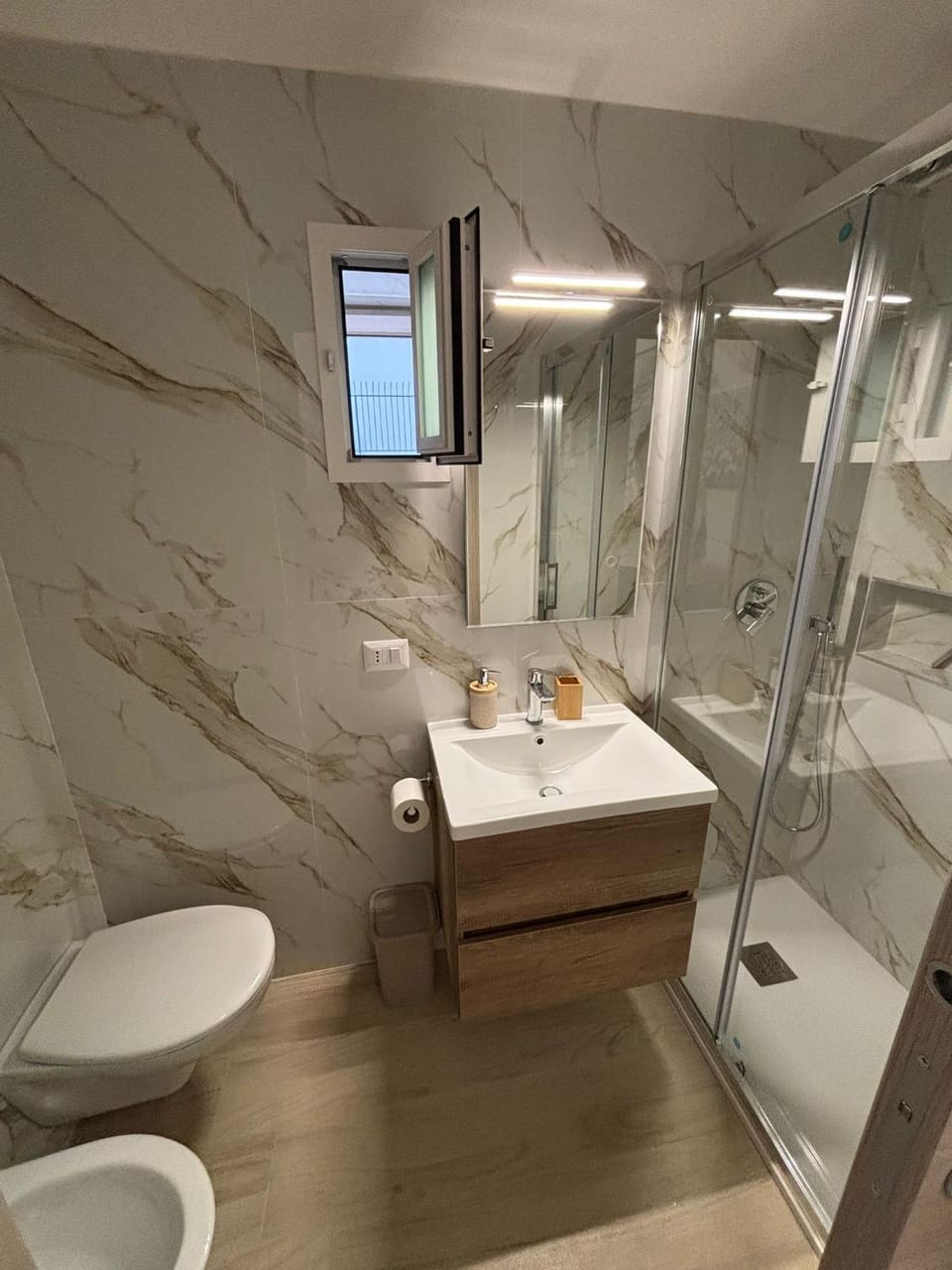 Shower, Toilet, Bathroom, bidet