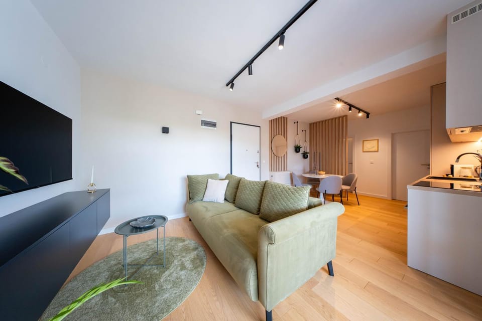 TV and multimedia, Kitchen or kitchenette, Living room, Seating area