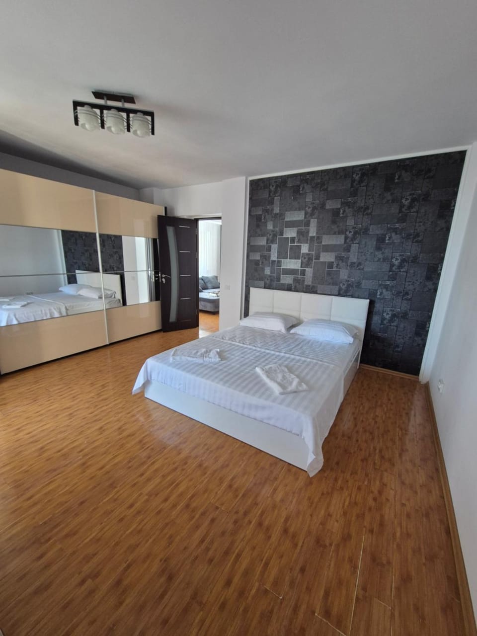 Bed, TV and multimedia, Bedroom, flat iron