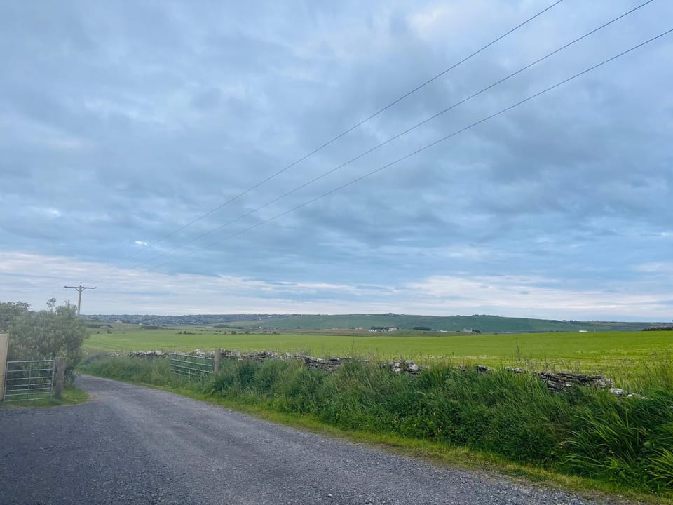 Peedie Orkney Cottage with Hot Tub House in Scotland