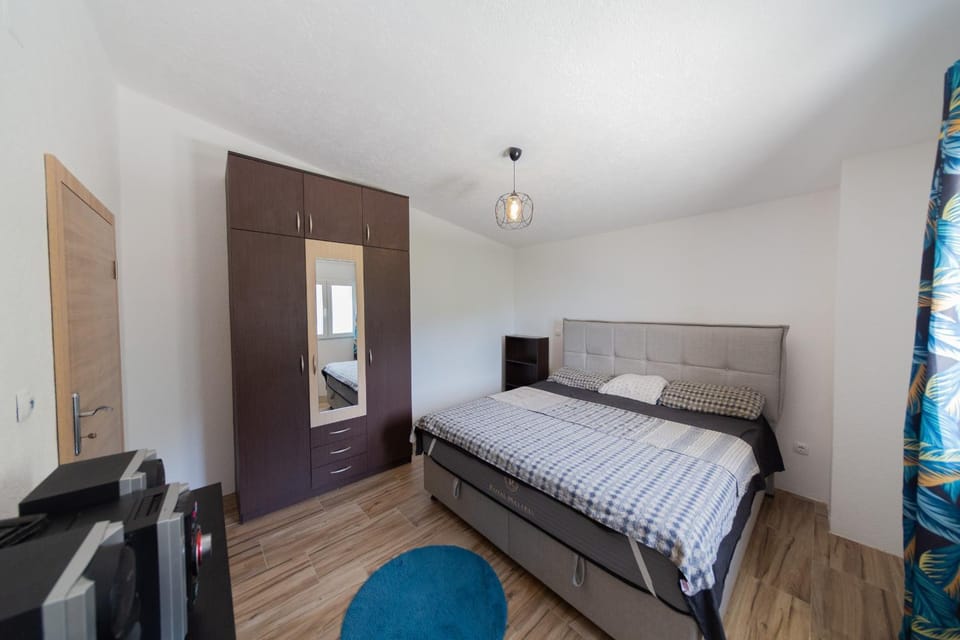 Bed, Bedroom, wardrobe