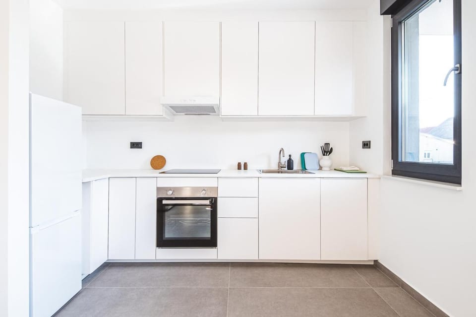 View (from property/room), Kitchen or kitchenette, oven, stove, kitchen