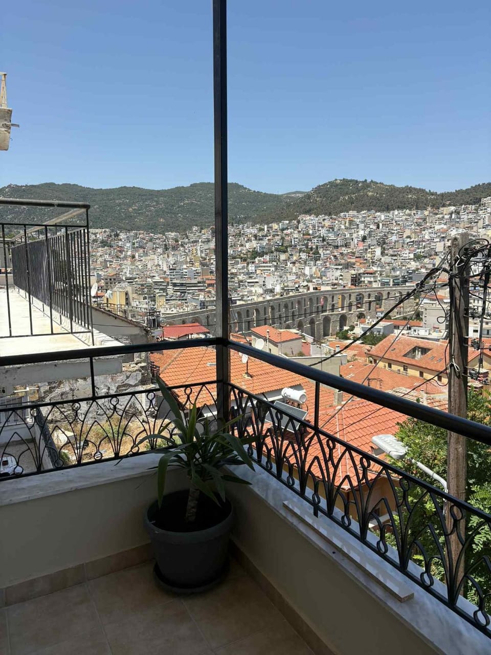 View (from property/room), Balcony/Terrace, City view