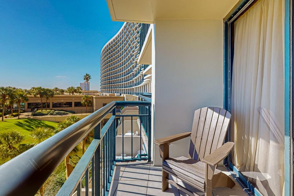 San Luis Resort Escape #536 by Vacasa Apartment in Galveston Island