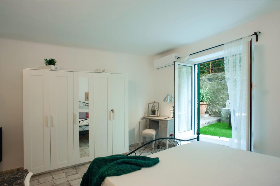 Small Antique Apartment in La Spezia