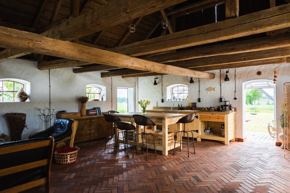 Kitchen or kitchenette, Seating area, Dining area