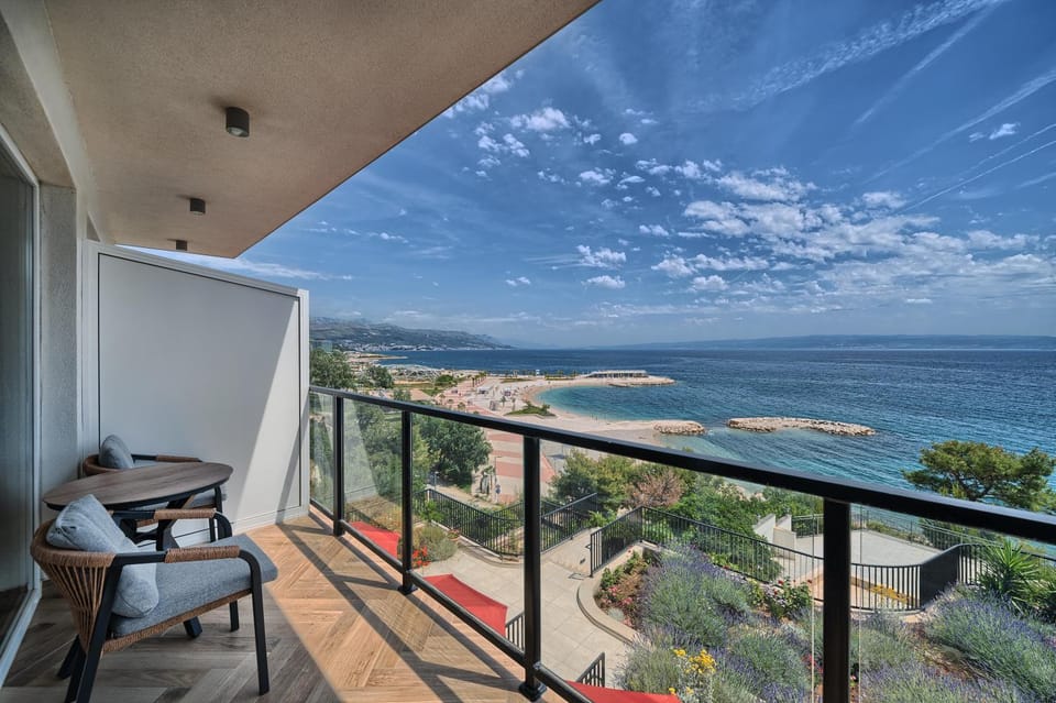 STELLA'S BEACHFRONT - Aparthotel - FREE PARKING Apartment hotel in Split