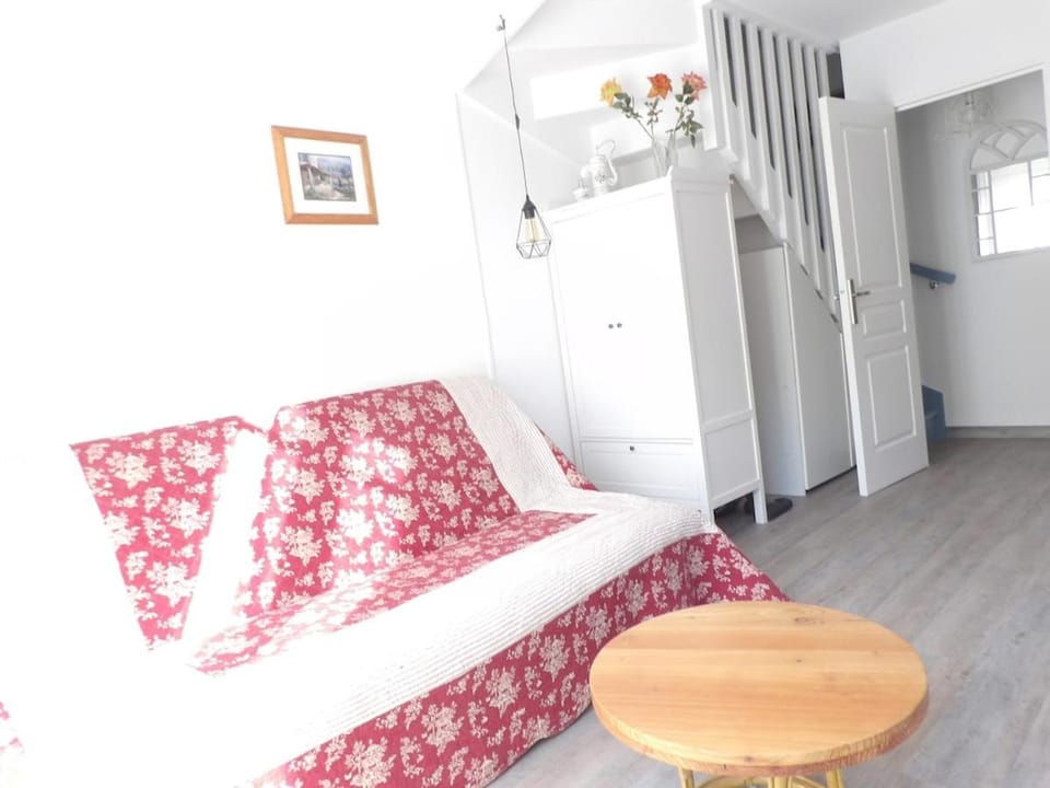 Confortable maison avec terrasse à La Londe dans le Var Apartment in La Londe-les-Maures