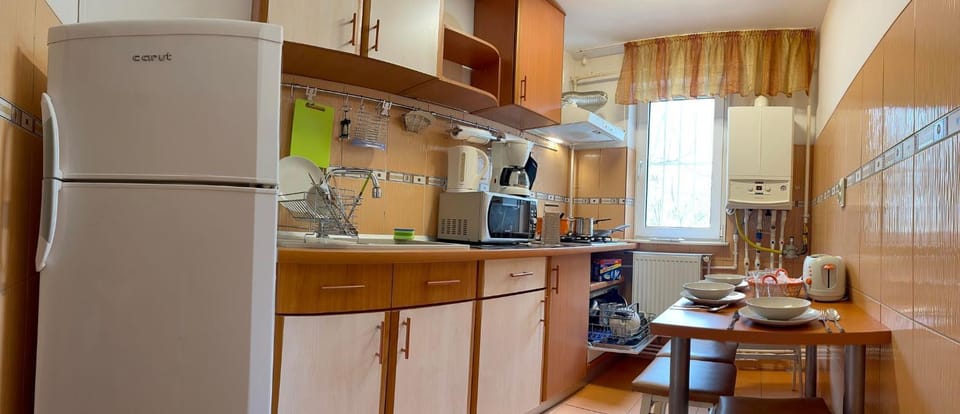 dishwasher, microwave, toaster, toaster, kitchen, kitchen