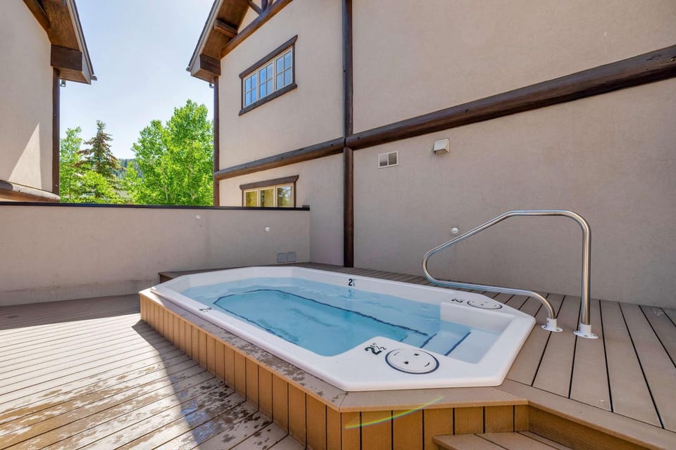Walk to Main Street Hot Tub Gym and Game Room House in Breckenridge