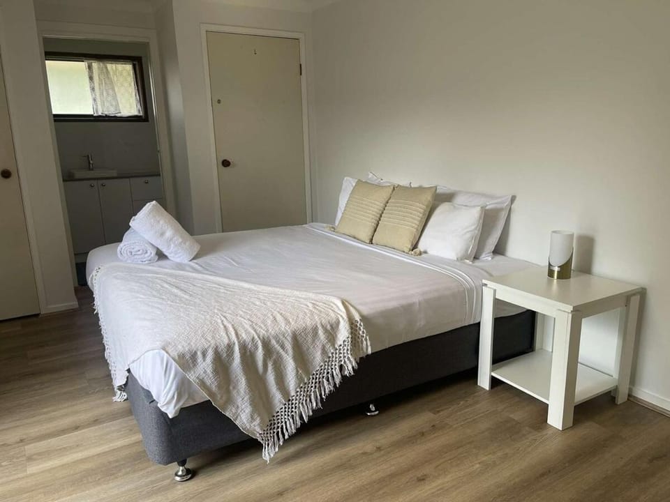 Adjin Garden House House in Wagga Wagga