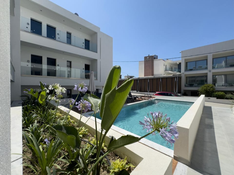 Mare Due Luxury Studios Apartment in Halkidiki