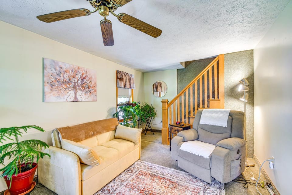 3 Mi to Seneca Lake: Couple's Apt w/ River Access Apartment in Fayette