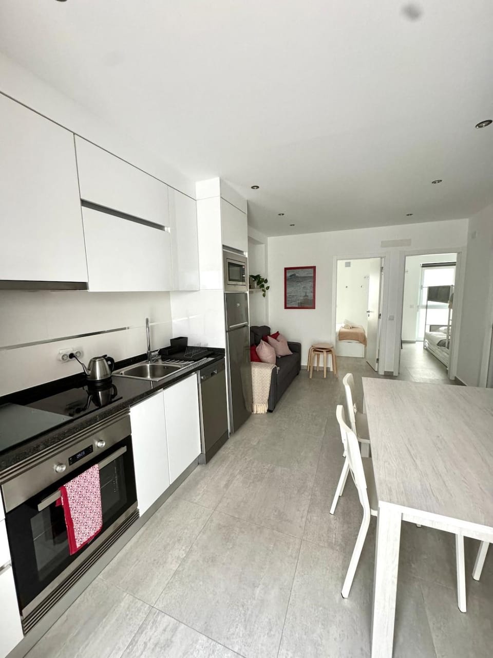 Kitchen or kitchenette, Dining area, dishwasher, oven, pet friendly, stove