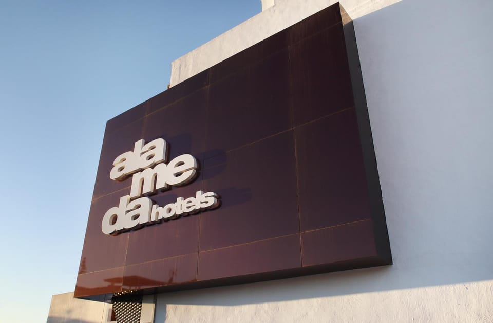 Facade/entrance, Other, Decorative detail