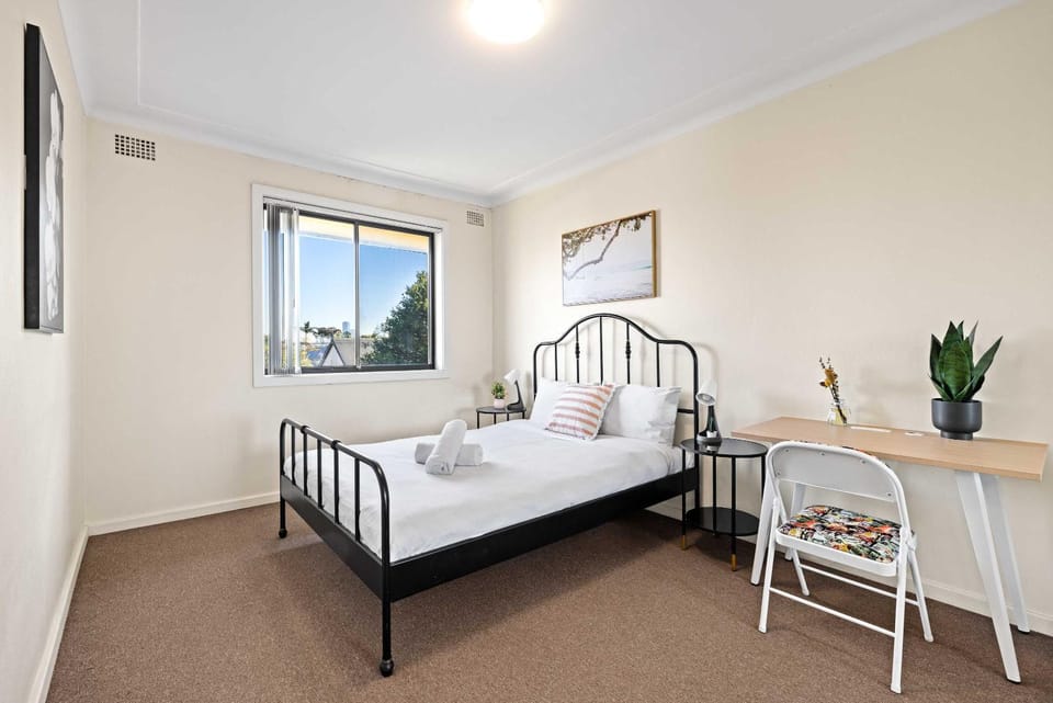 Comfy 2BR Base in Auburn - Easy Access Everywhere Apartment in Sydney