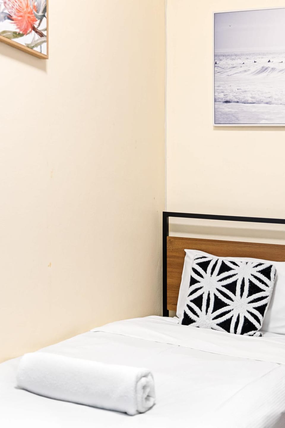 Well-Located Single Room in Auburn - Near Station and Shops - Shared Bathroom Bed and Breakfast in Sydney