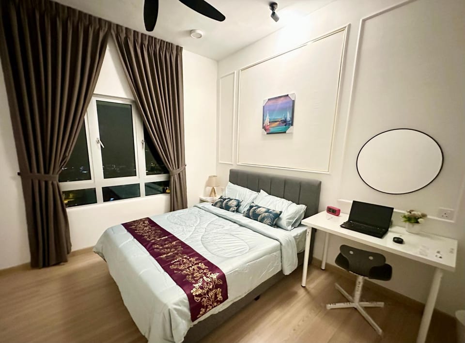 Bed, Photo of the whole room, Bedroom