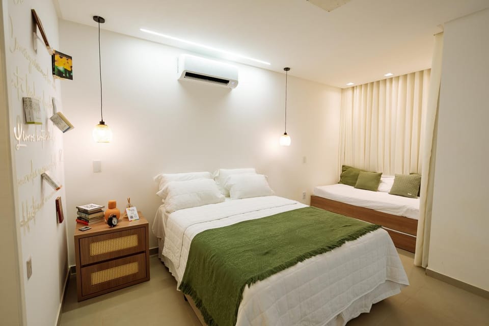 Bed, Photo of the whole room, Bedroom, air conditioner