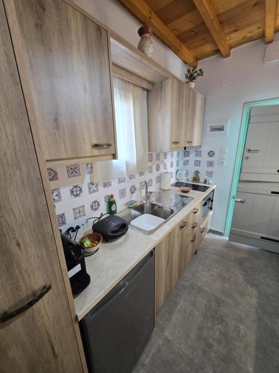 Kitchen or kitchenette, stove