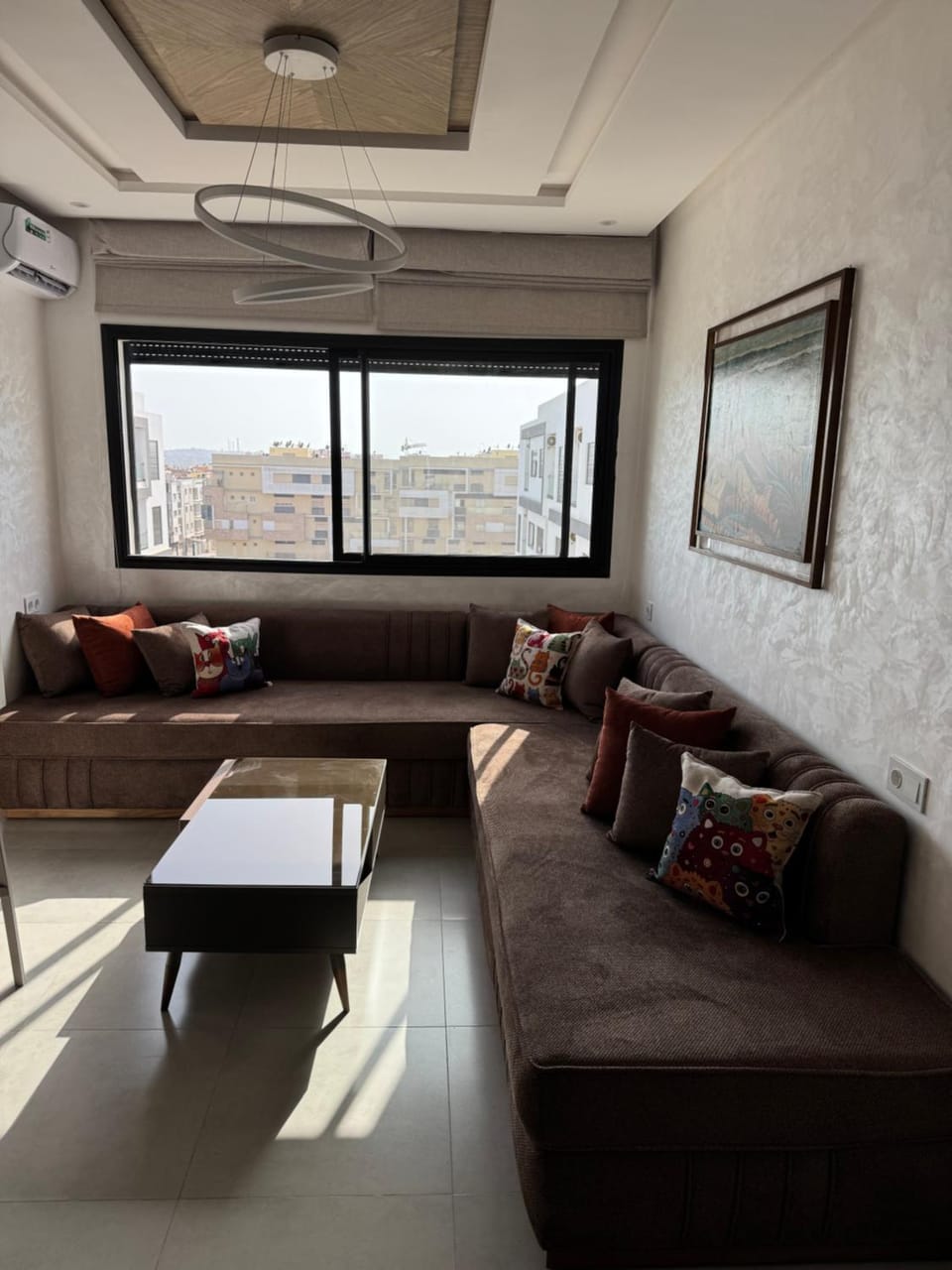 Living room, Seating area, air conditioner