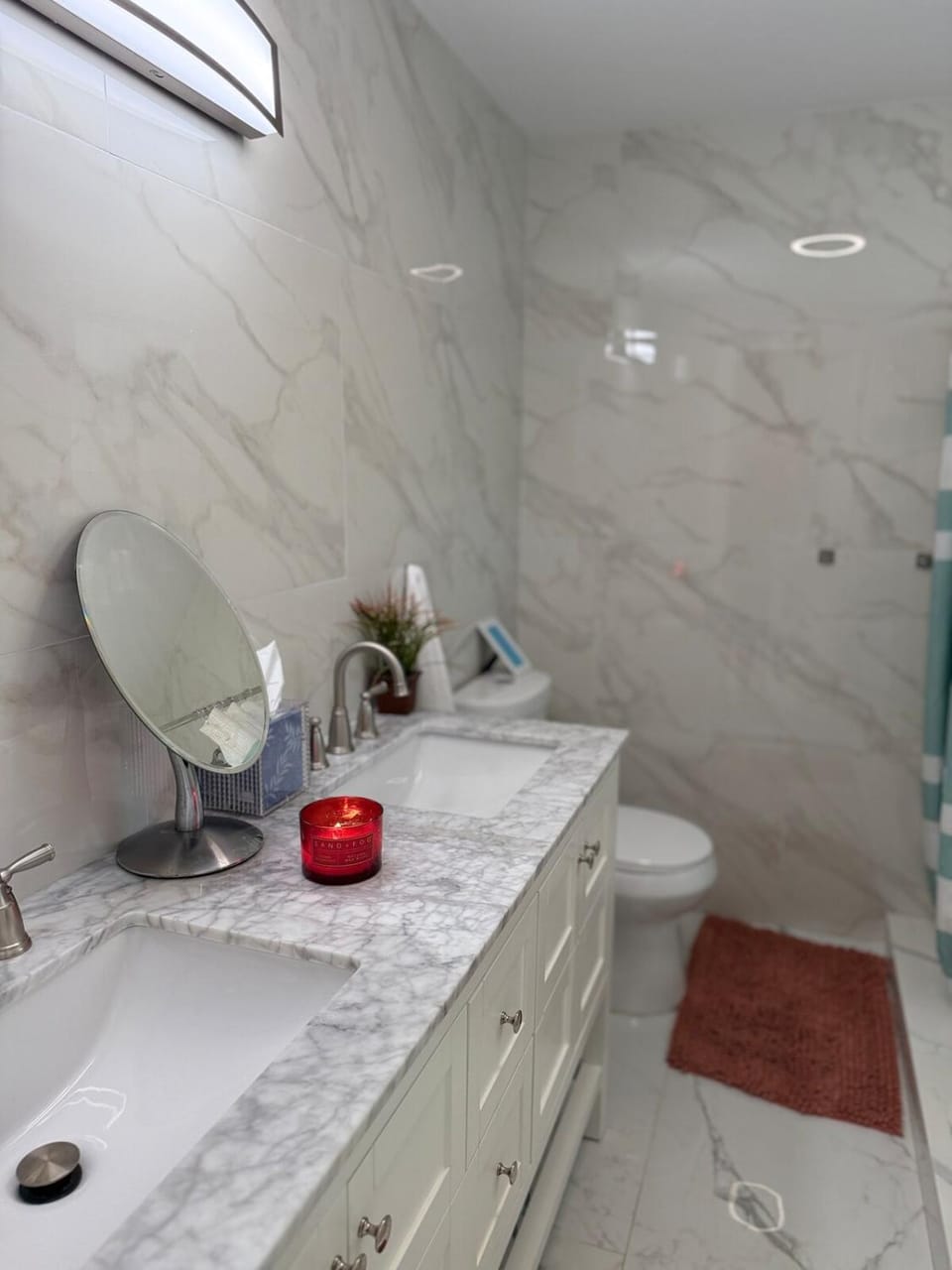 Shower, Bathroom, towels