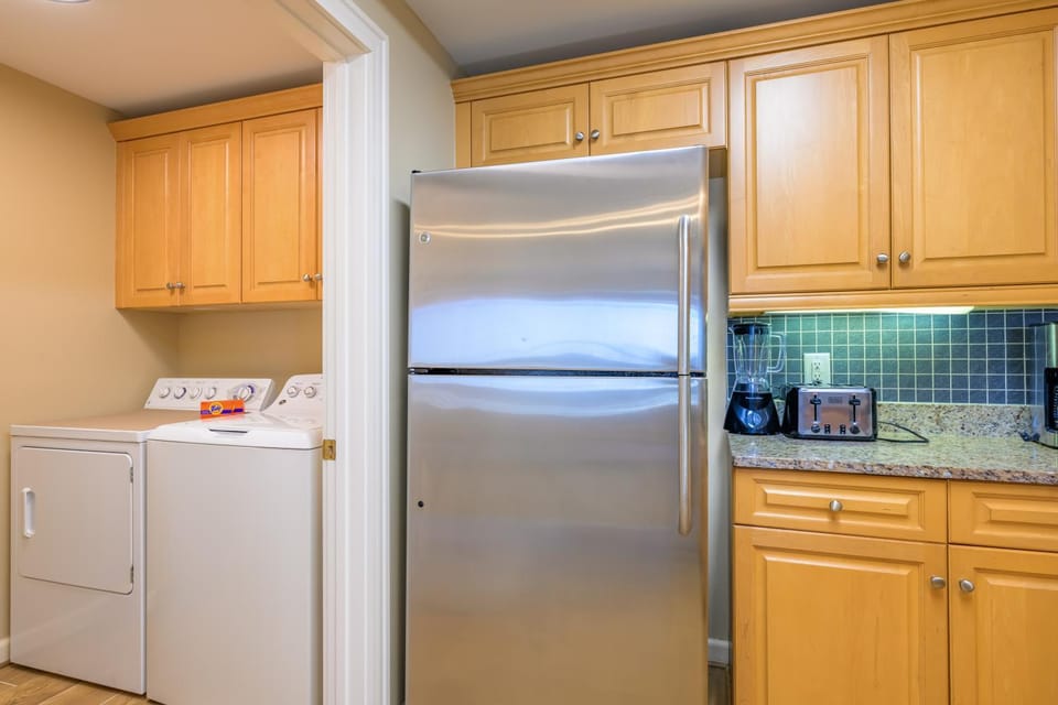 Ocean Front, 1602 Royale Palms, Full Amenities condo Apartment in South Carolina