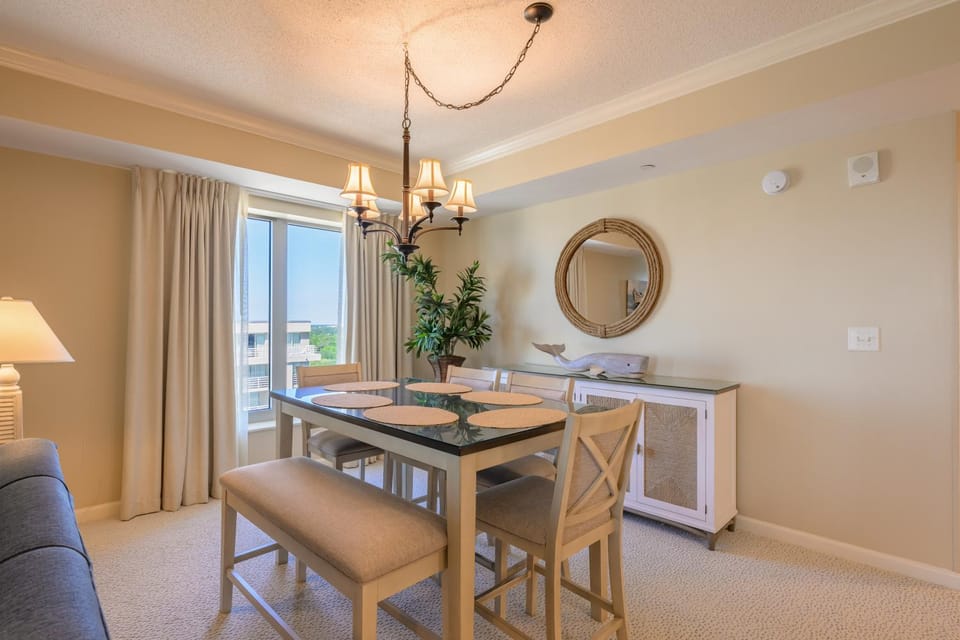 Ocean Front, 1602 Royale Palms, Full Amenities condo Apartment in South Carolina