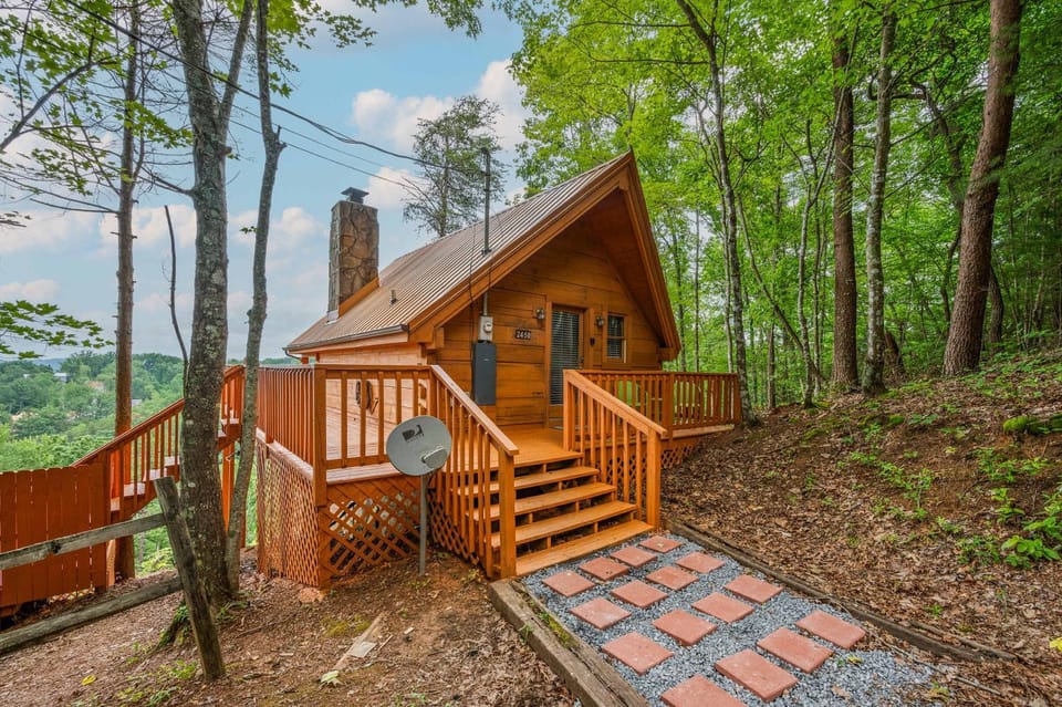 Hot Tub Cute Studio Cabin Views Private Relax Cabin in Sevier County