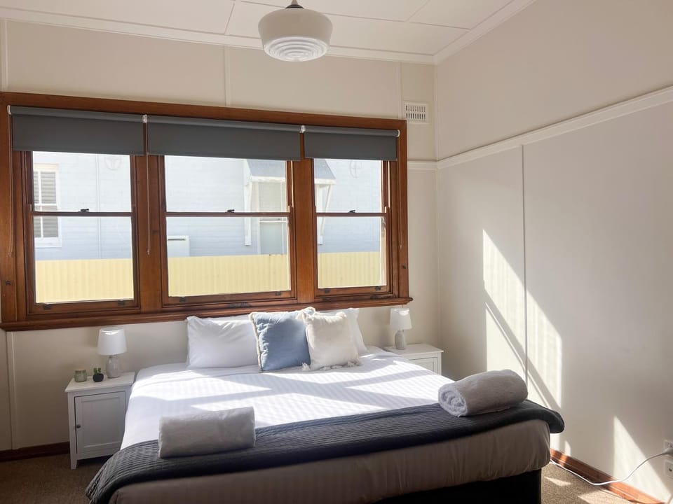 Rhoda Avenue Residence House in North Wagga Wagga