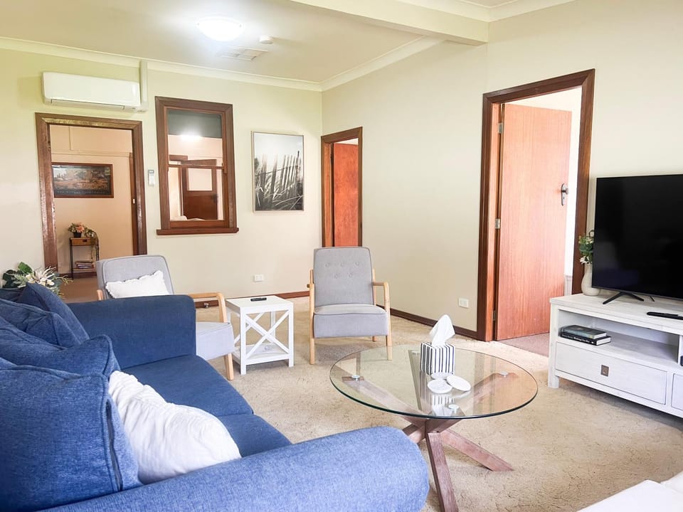 Rhoda Avenue Residence House in North Wagga Wagga