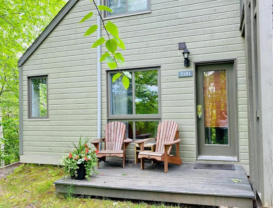 Le Tiny loft ski in ski out Apartment in Mont-Tremblant