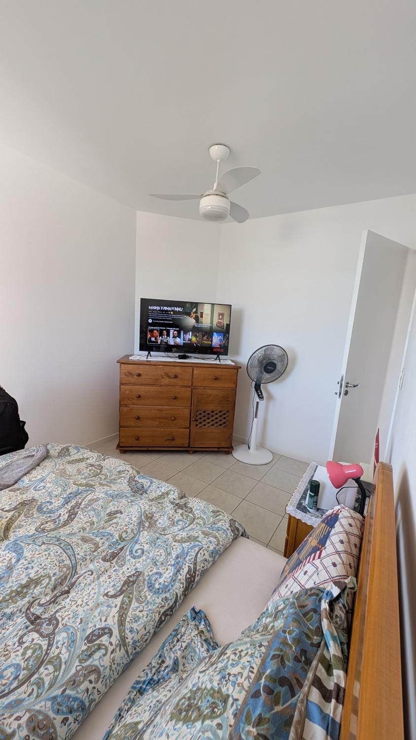 Suíte com Banheiro Privativo em APARTAMENTO COMPARTILHADO Portaria24h Apartment in Florianopolis