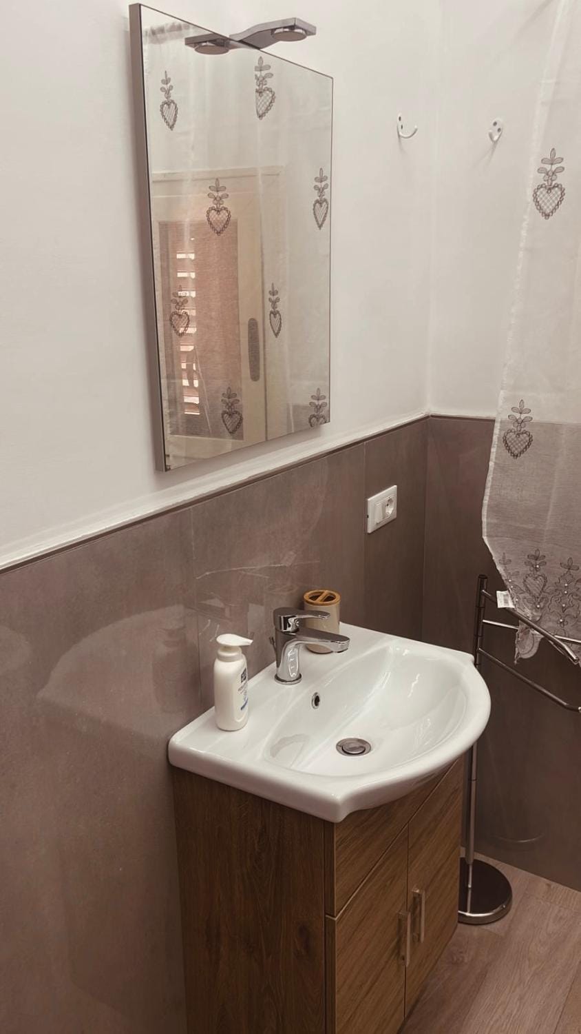 Santerasmo Rooms king House in Palermo