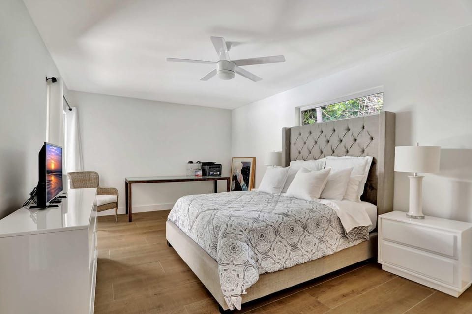 Ocean Breeze Villa - 3 BDR Pool House in Pompano Beach