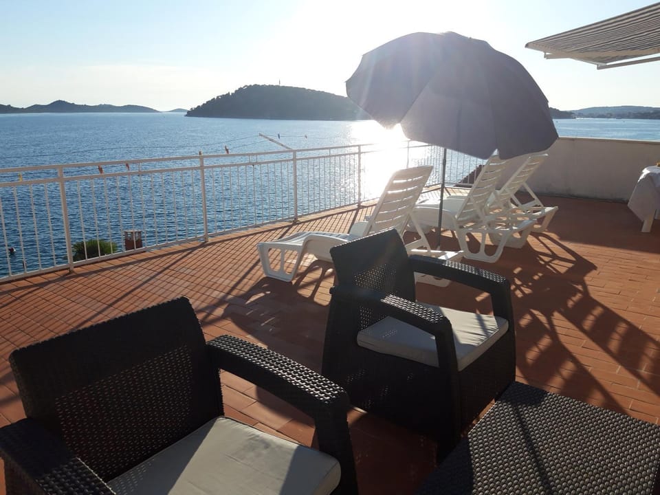 Day, View (from property/room), Balcony/Terrace, Seating area, Sea view, Sunset, sunbed
